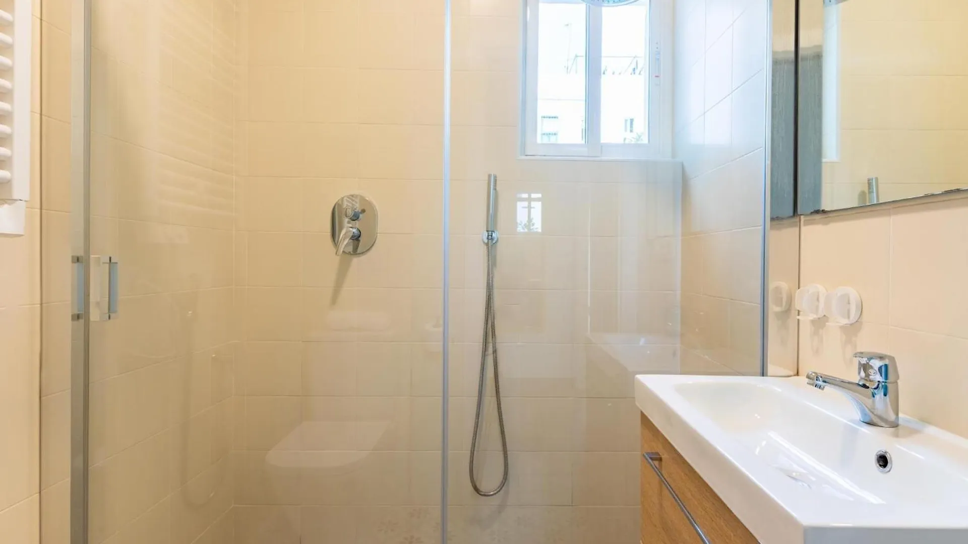 Holi-Rent Padre Isla Apartment Seville