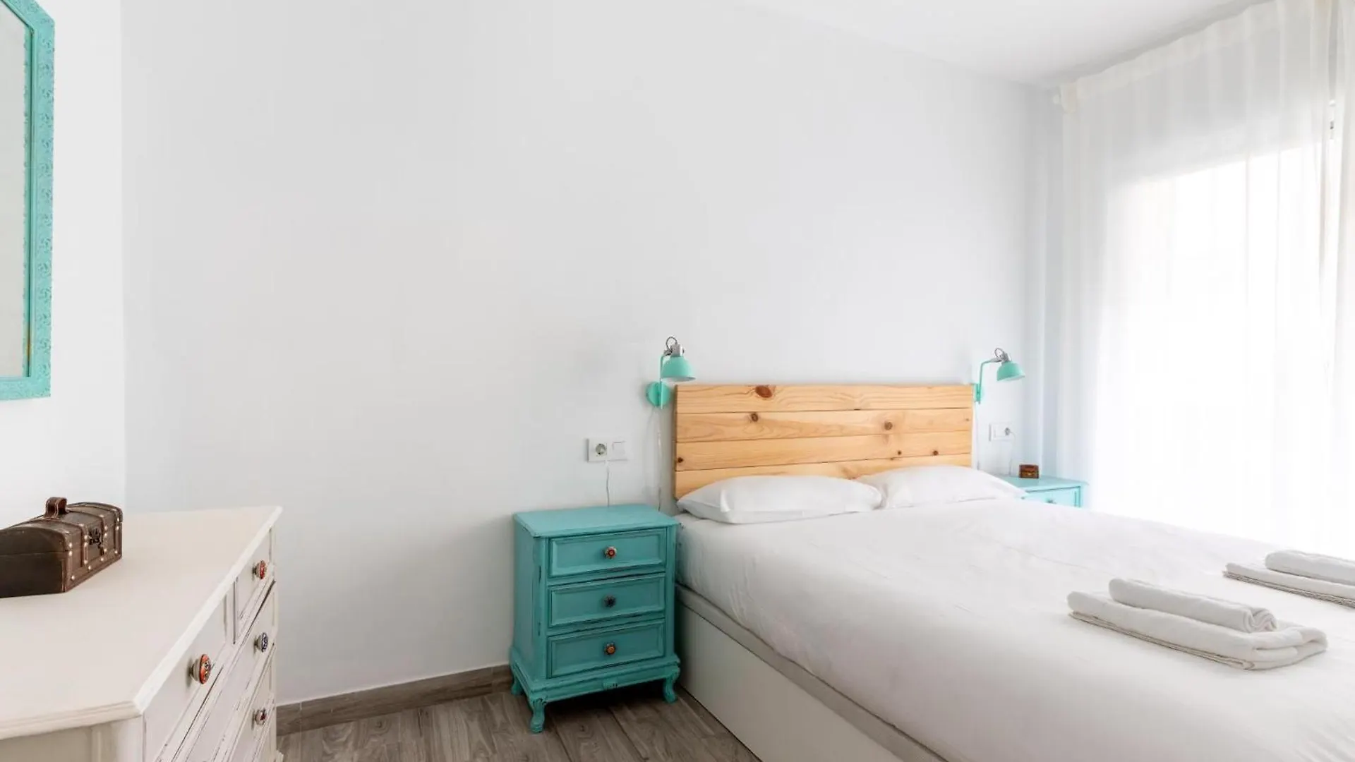 Holi-Rent Padre Isla Apartment Seville 0*,